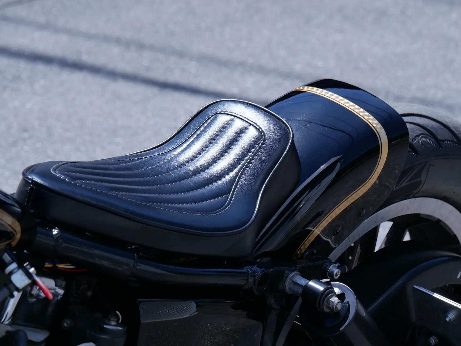 オリジナルシートでホールド感をアップ