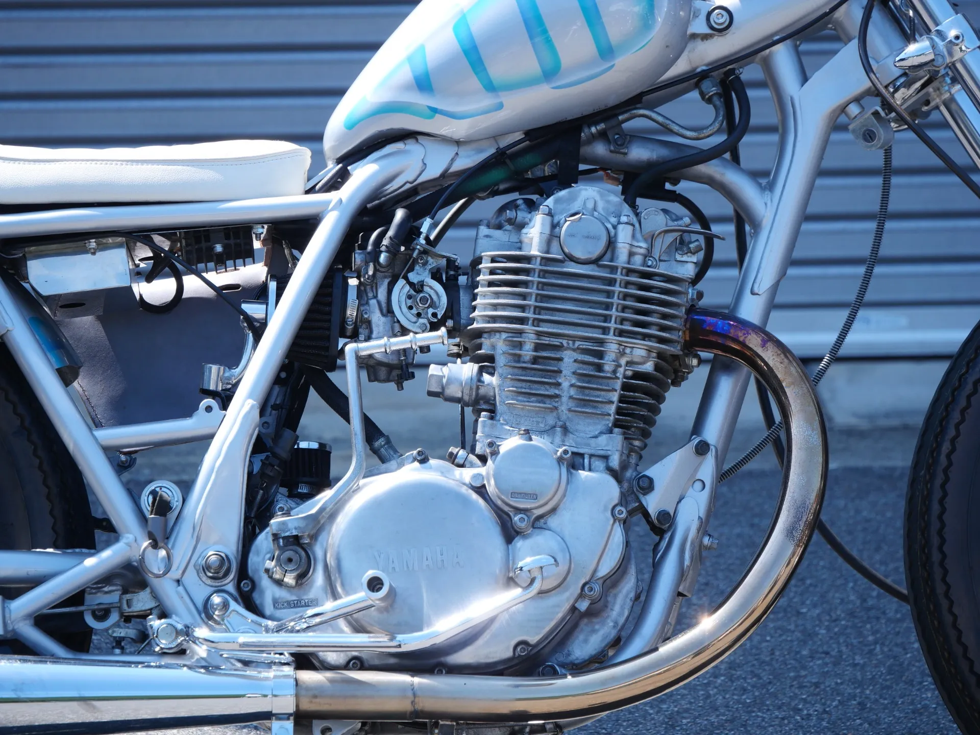 YAMAHA　SR400