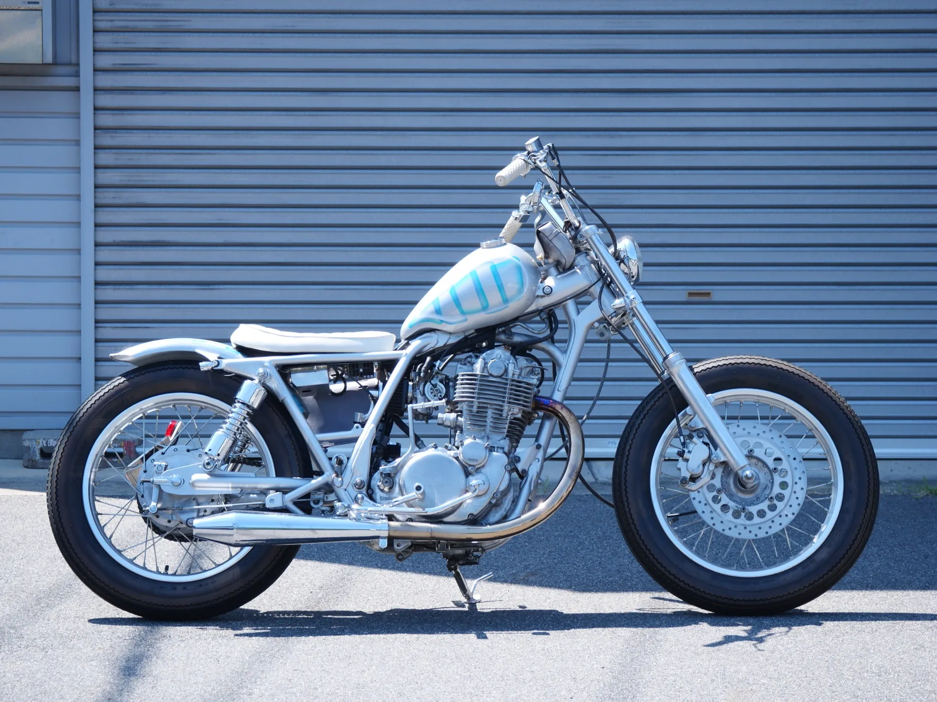 YAMAHA　SR400